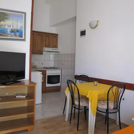 Studio In Rogoznica With Balcony, Air Conditioning, Wi-fi, Washing Machine Apartamento *