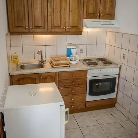 Studio In Rogoznica With Balcony, Air Conditioning, Wi-fi, Washing Machine Apartamento