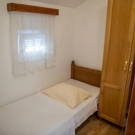 Studio In Rogoznica With Balcony, Air Conditioning, Wi-fi, Washing Machine